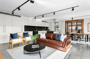 Impeccable 3-Bed Home Near the Beach, Sydney